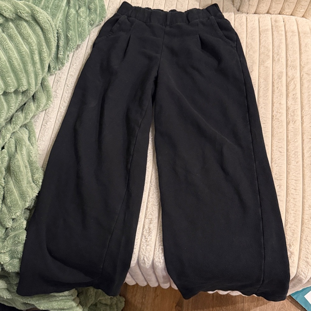 AERIE Cozy New Heights Fleece Trouser/Sweats in Black - Picture 8 of 11
